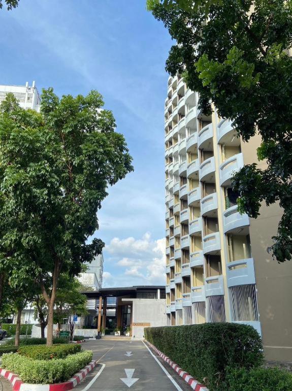 Hotel Dluxx Thammasat Pathum Thani Exteriér fotografie