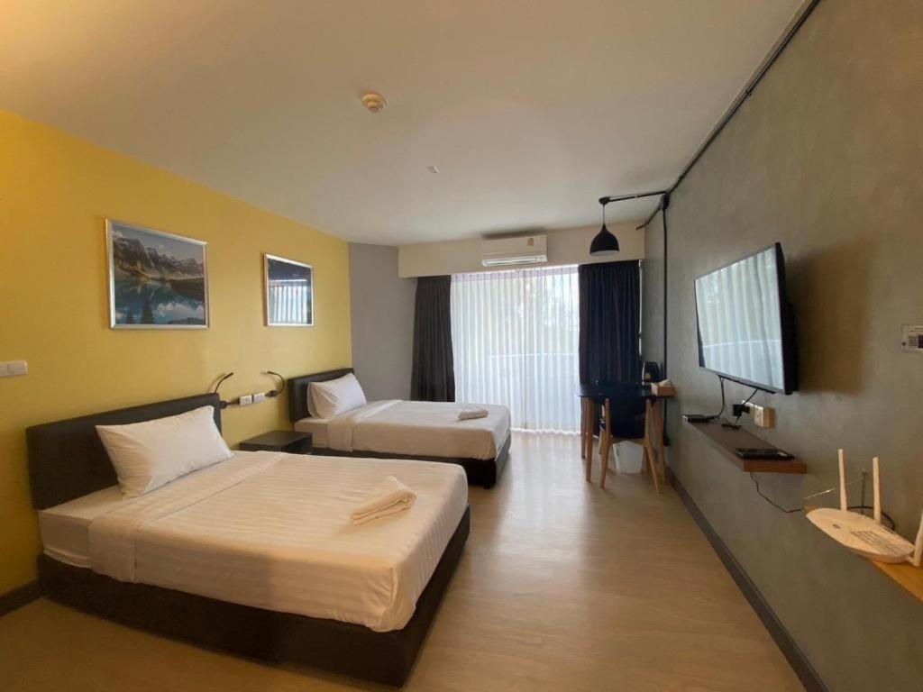 Hotel Dluxx Thammasat Pathum Thani Exteriér fotografie